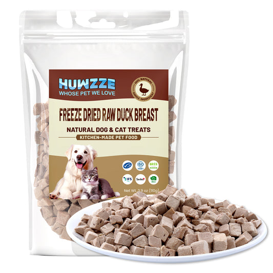 HUWZZE Freeze Dried Raw Duck Breast Treats for Cats & Dogs, Single Ingredient All Natural Grain-Free Dog Treats Snacks-Pet Food Perfect for Training 3.9 oz