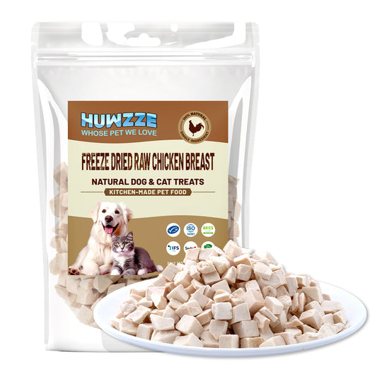 HUWZZE Freeze Dried Raw Chicken Breast Treats for Cats & Dogs, Single Ingredient All Natural Grain-Free Dog Treats Snacks-Pet Food Perfect for Training 4.2 oz